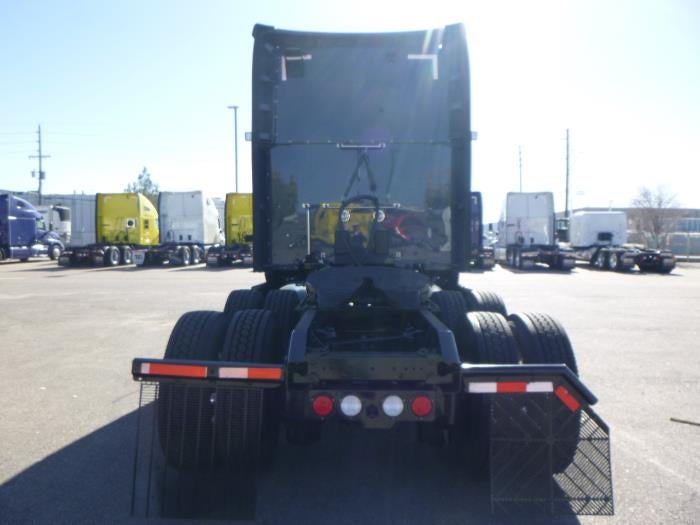 2023 Kenworth T680 Base