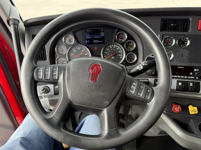 2021 Kenworth T680 Base