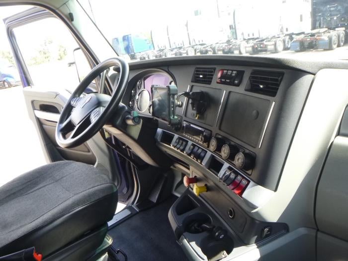 2022 Kenworth T680 Base
