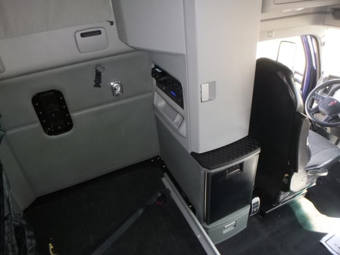 2022 Kenworth T680 Base