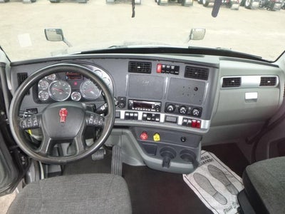 2022 Kenworth T680 Base
