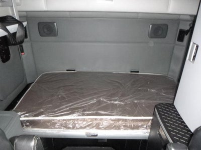 2022 Kenworth T680 Base