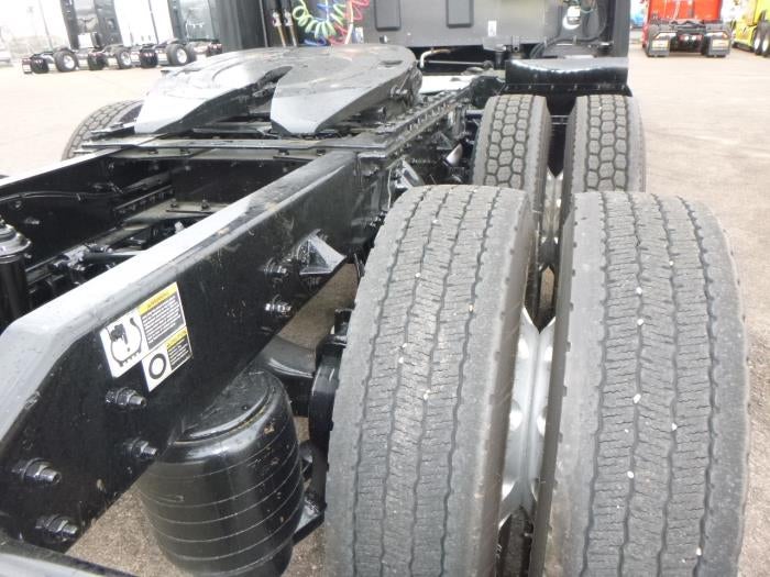 2022 Kenworth T680 Base