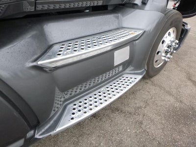 2022 Kenworth T680 Base