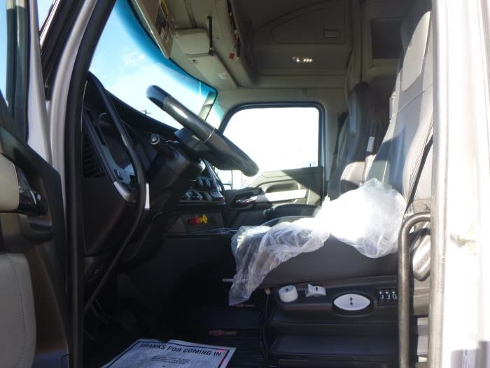 2023 Kenworth T680 Base