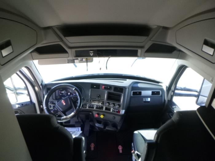 2023 Kenworth T680 Base