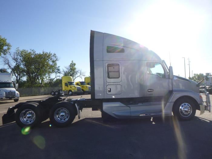 2023 Kenworth T680 Base