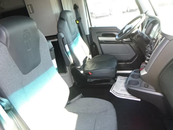 2023 Kenworth T680 Base