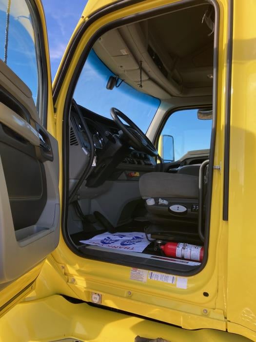 2021 Kenworth T680 Base