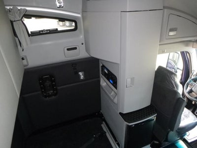 2023 Kenworth T680 Base