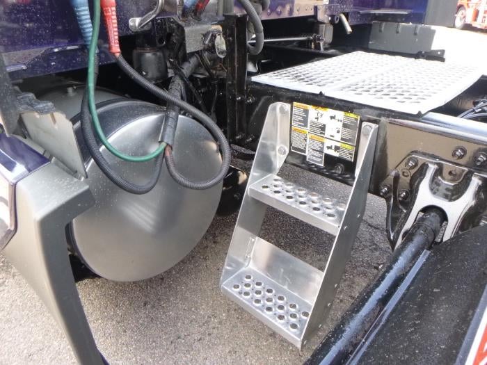2023 Kenworth T680 Base
