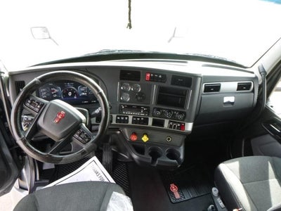 2022 Kenworth T680 Base