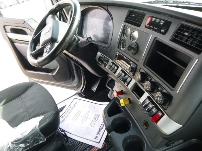 2022 Kenworth T680 Base