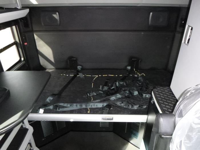 2022 Kenworth T680 Base