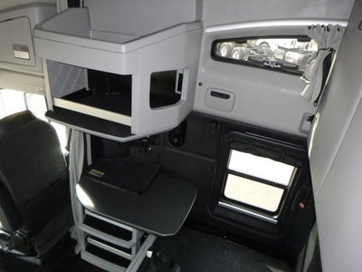 2022 Kenworth T680 Base