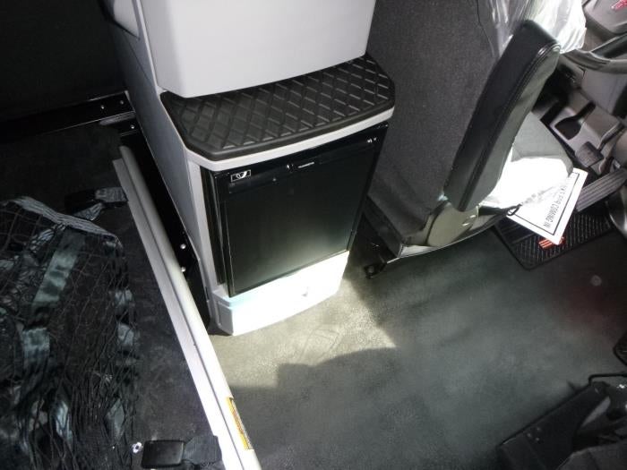 2022 Kenworth T680 Base