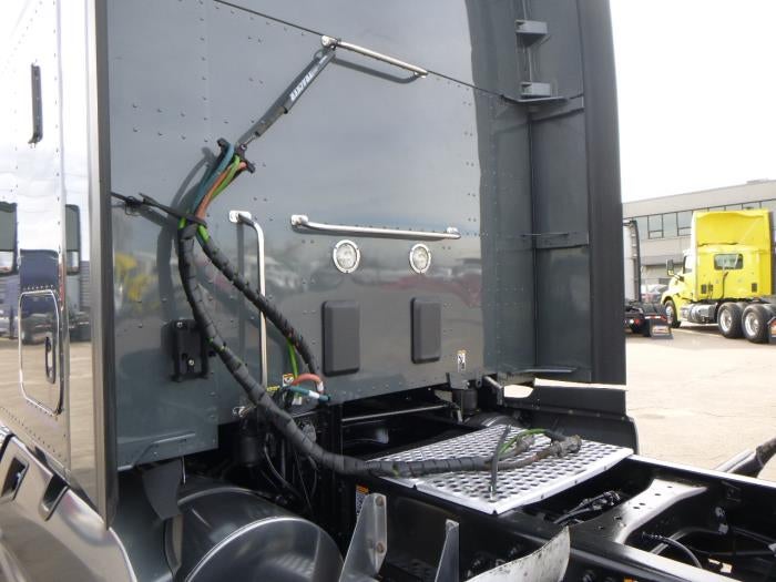 2022 Kenworth T680 Base