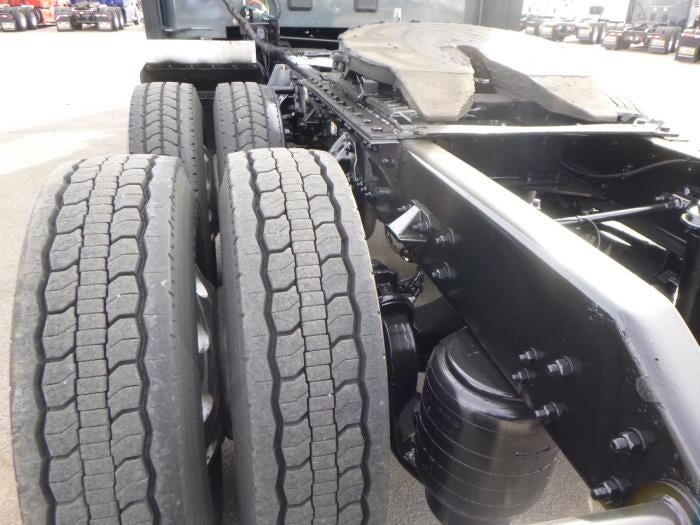 2022 Kenworth T680 Base