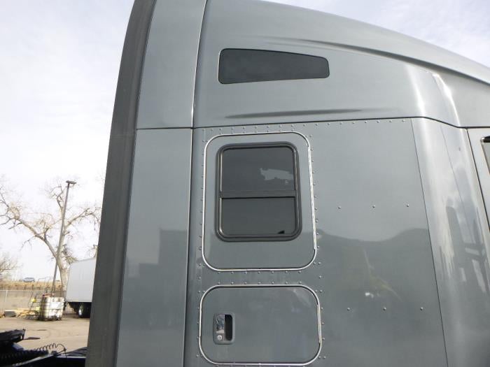 2022 Kenworth T680 Base