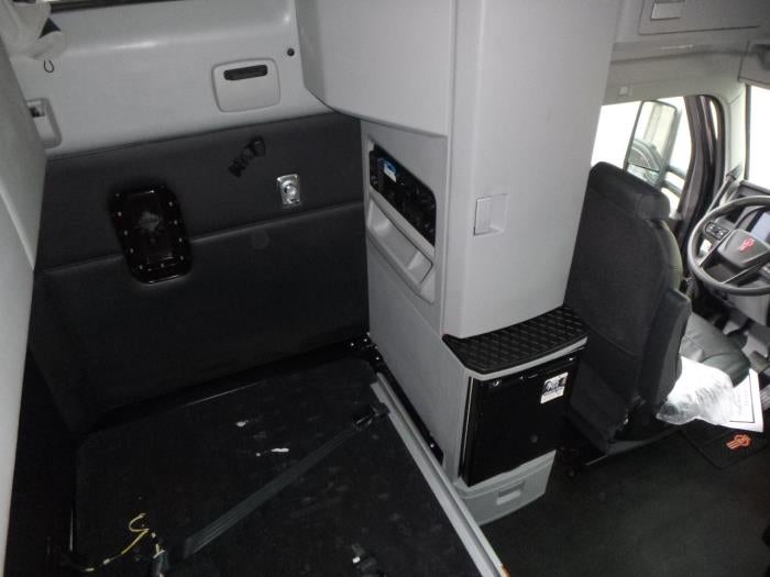 2023 Kenworth T680 Base