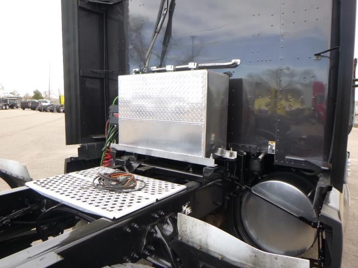 2023 Kenworth T680 Base