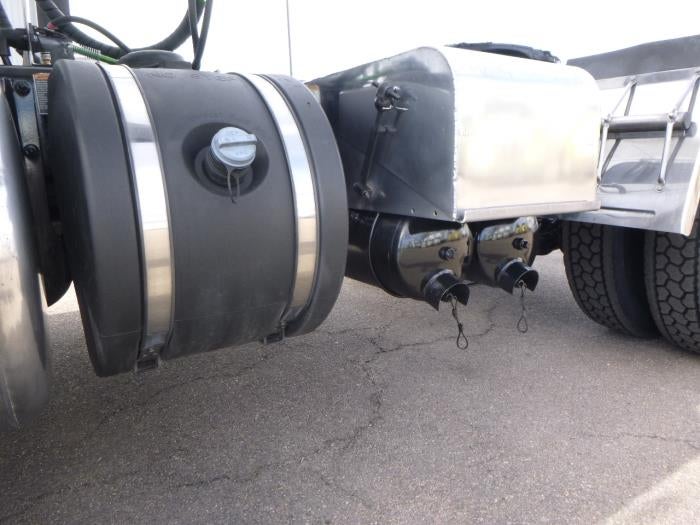 2020 Peterbilt 579 Base