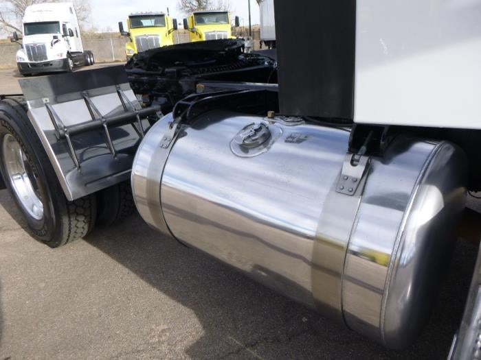 2020 Peterbilt 579 Base