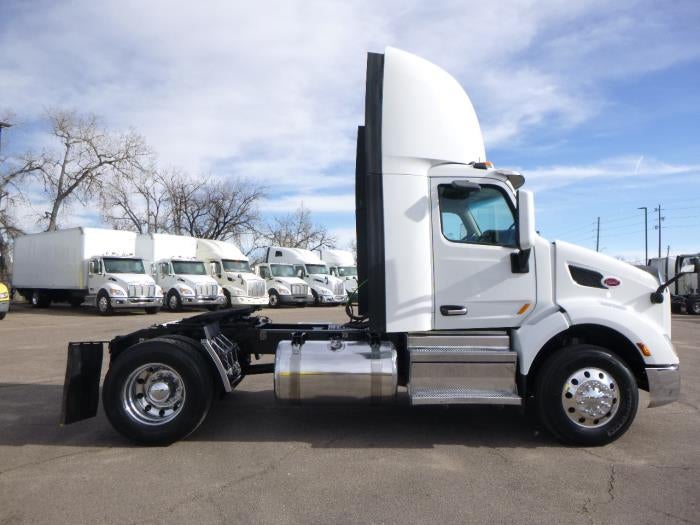 2020 Peterbilt 579 Base