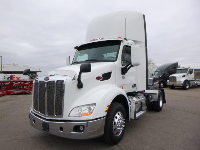2020 Peterbilt 579 Base