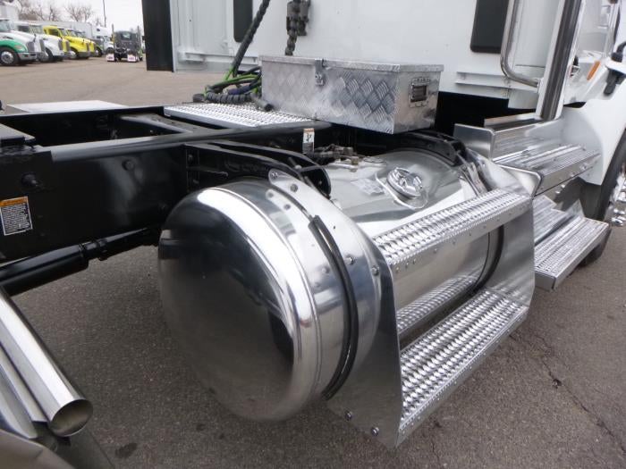 2020 Peterbilt 579 Base