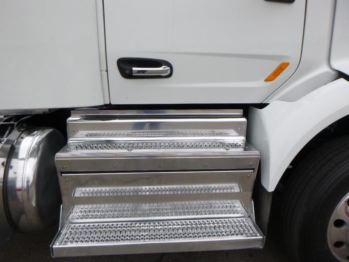 2020 Peterbilt 579 Base