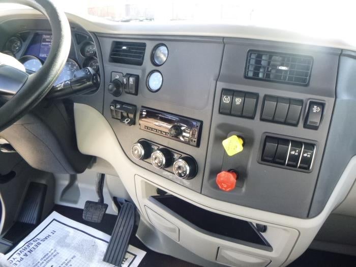 2019 Peterbilt 579 Base
