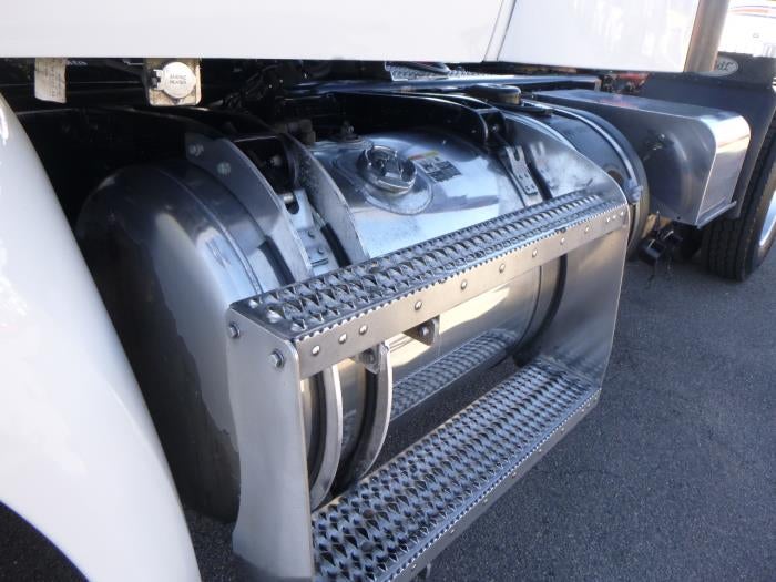 2019 Peterbilt 579 Base
