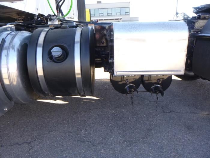 2019 Peterbilt 579 Base