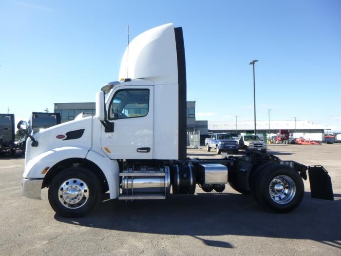 2019 Peterbilt 579 Base