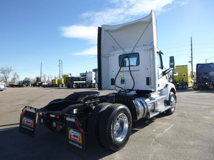 2019 Peterbilt 579 Base
