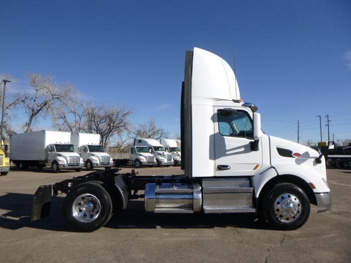 2019 Peterbilt 579 Base