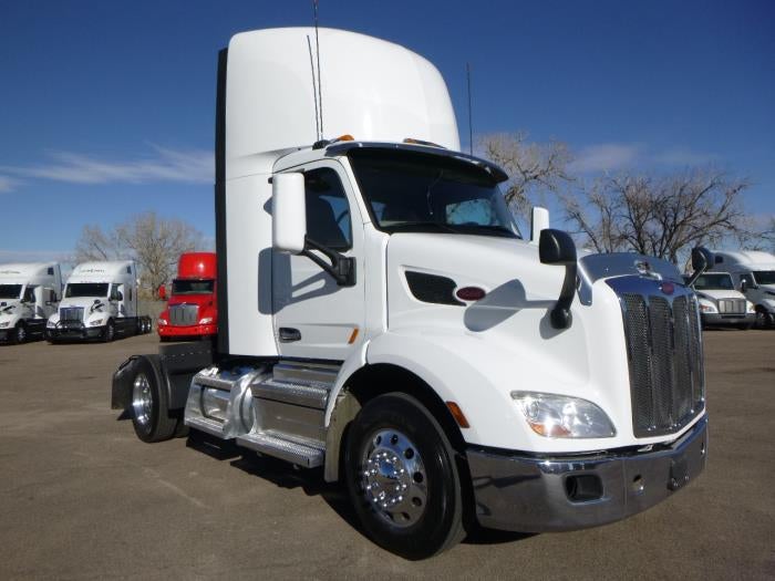 2019 Peterbilt 579 Base