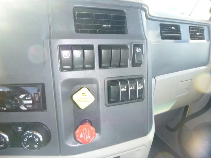 2021 Peterbilt 579 Base