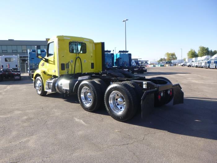 2021 Peterbilt 579 Base