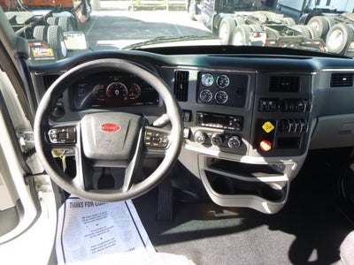 2022 Peterbilt 579 Base