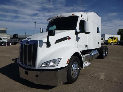 2022 Peterbilt 579 Base