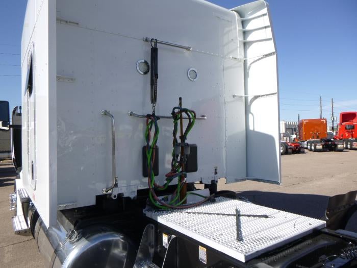 2022 Peterbilt 579 Base