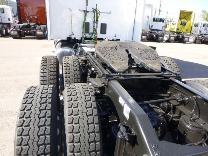2022 Peterbilt 579 Base