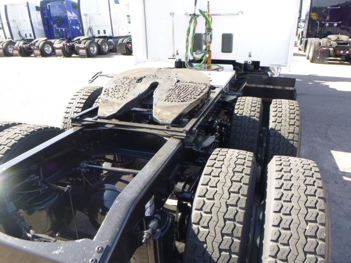 2022 Peterbilt 579 Base