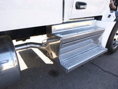 2022 Peterbilt 579 Base