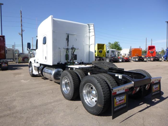 2022 Peterbilt 579 Base