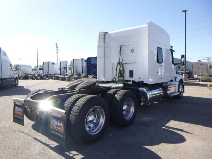 2022 Peterbilt 579 Base