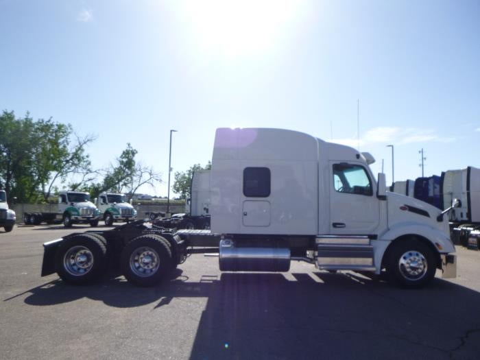 2022 Peterbilt 579 Base