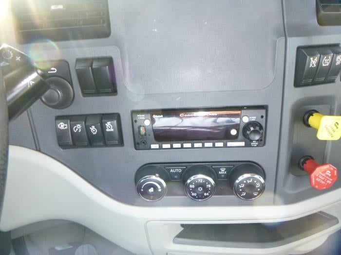 2021 Peterbilt 579 Base